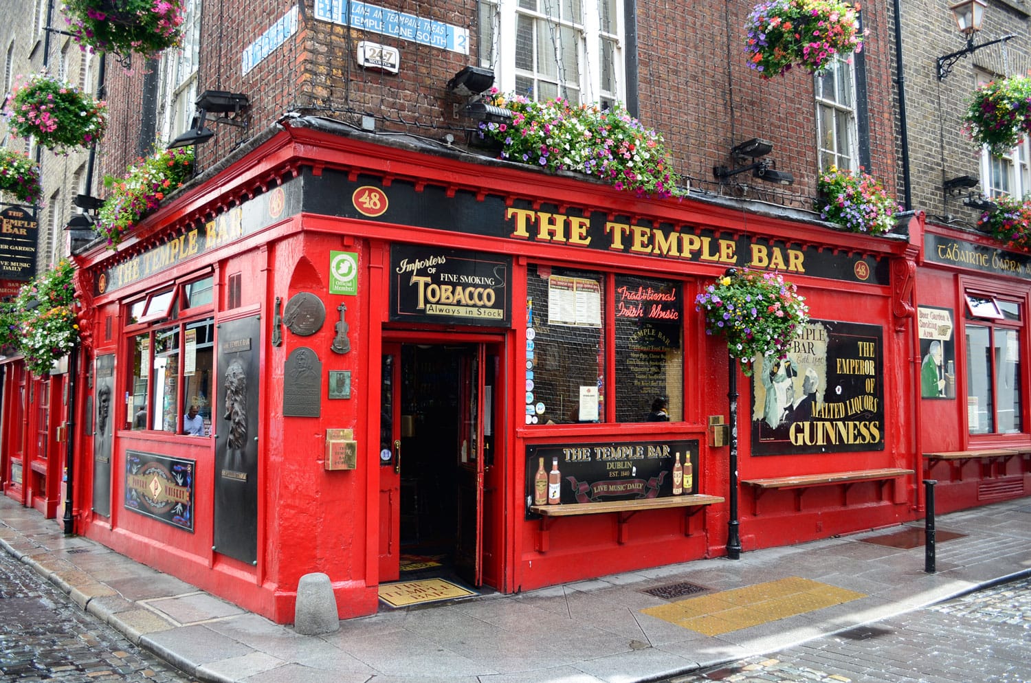Famous pub in the Temple Bar district in Dublin, Ireland