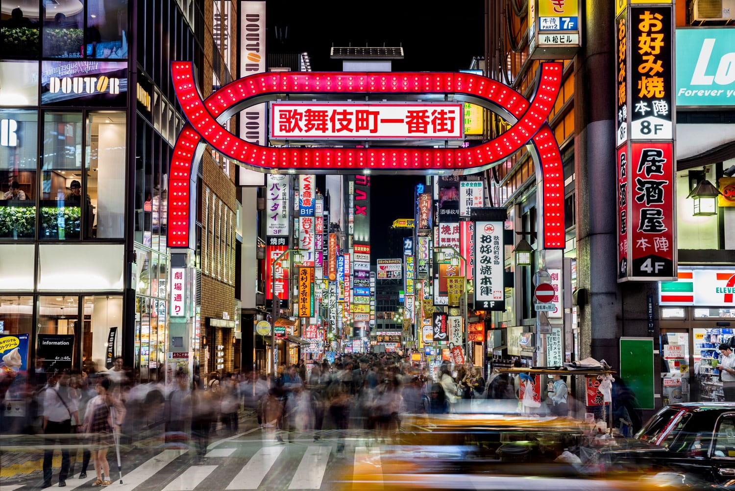 Night life in Kabukicho, Tokyo, Japan