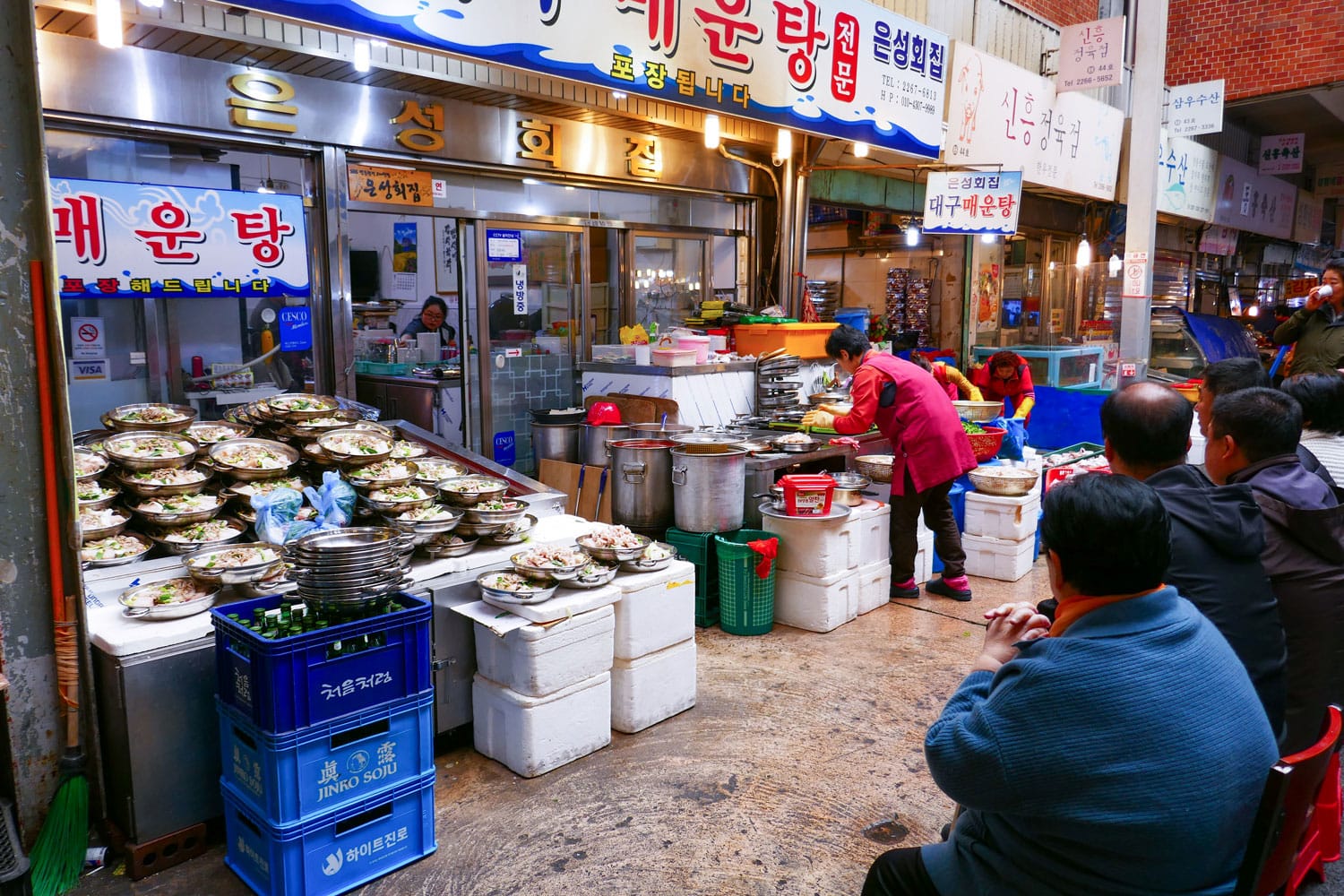 Locals and tourists at Noryangjin Fisheries Wholesale Market in South Korea