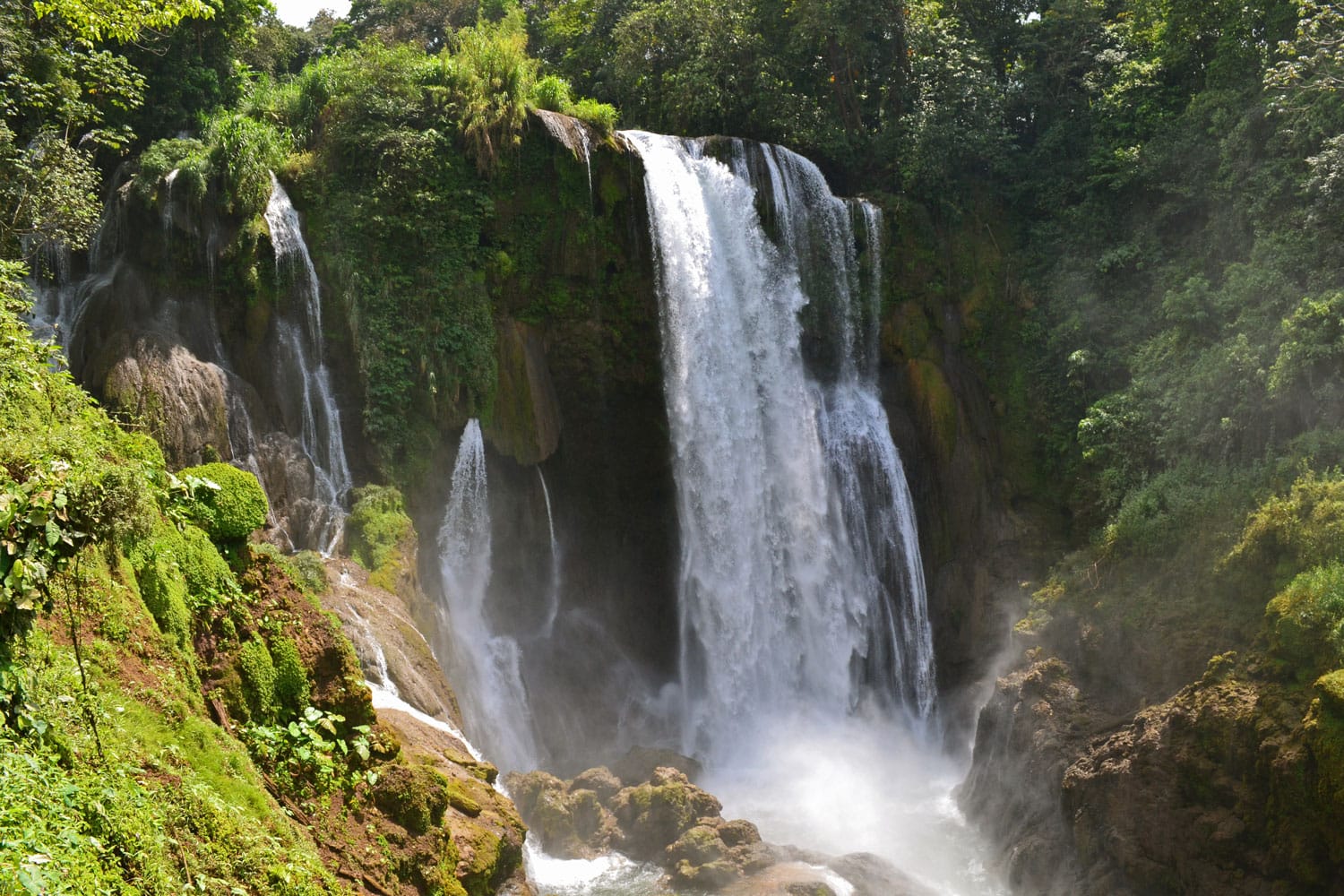Pulhapanzak waterfall in Honduras