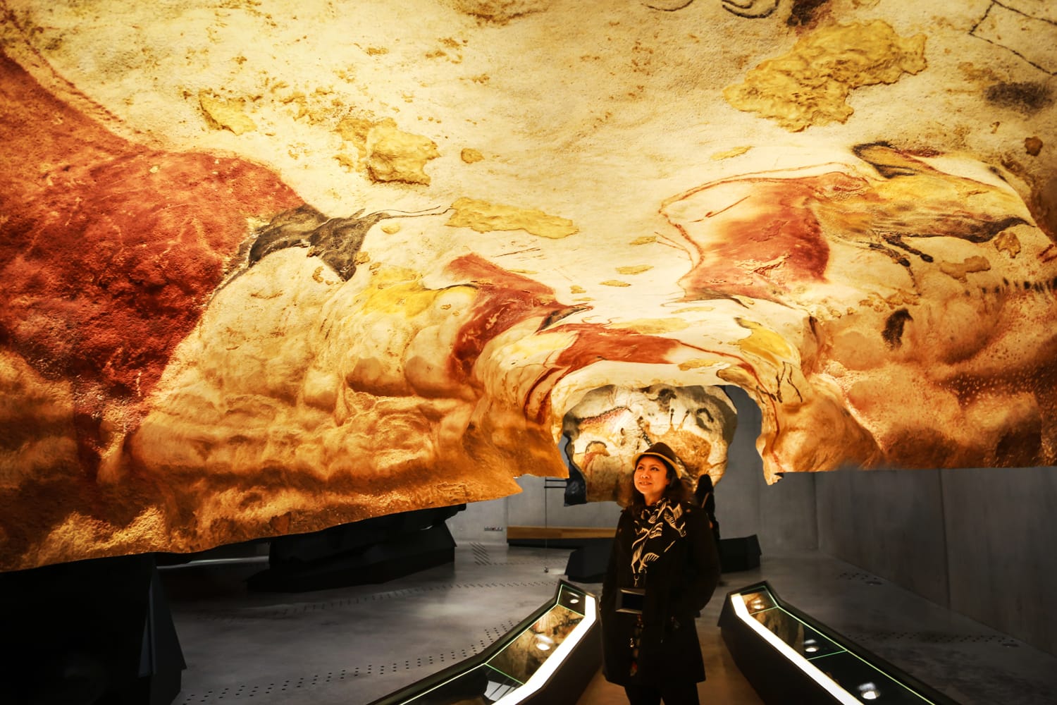 Images of animals, wall painting in the Lascaux Cave (UNESCO World Heritage List, 1979), Vezere Valley, France.