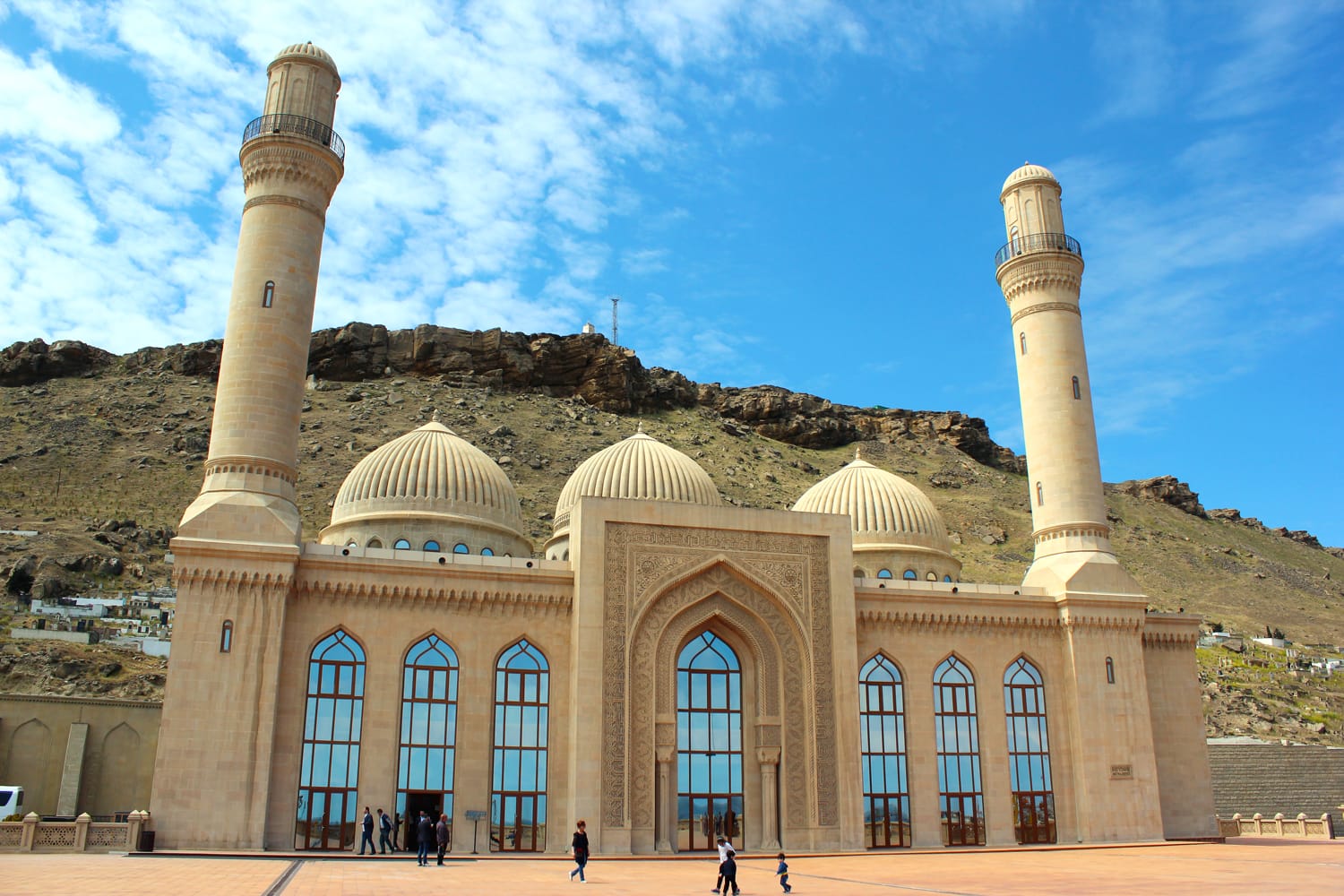 Bibi-Heybat historical mosque, a recreation of the mosque built in 1267 by Shirvanshah Farrukhzad II and destroyed by the Bolsheviks in 1936.
