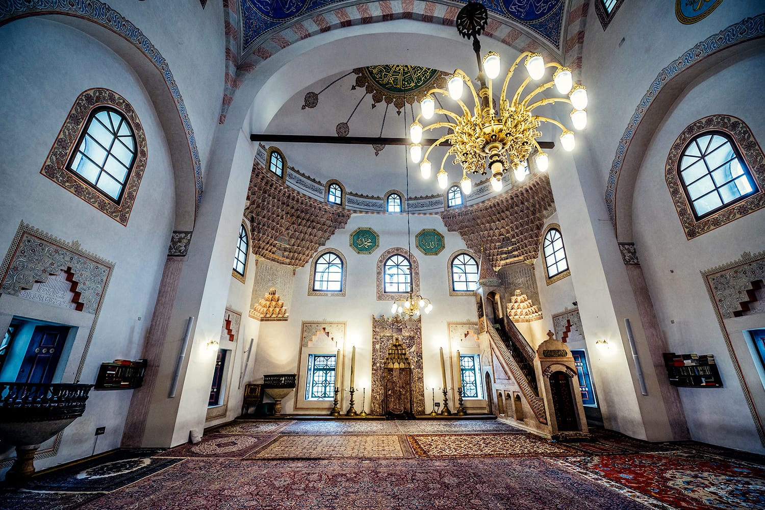 Interior of 16th century Ottoman style Gazi Husrev-beg Mosque located at Bascarsija area in Sarajevo, Bosnia and Herzegovina