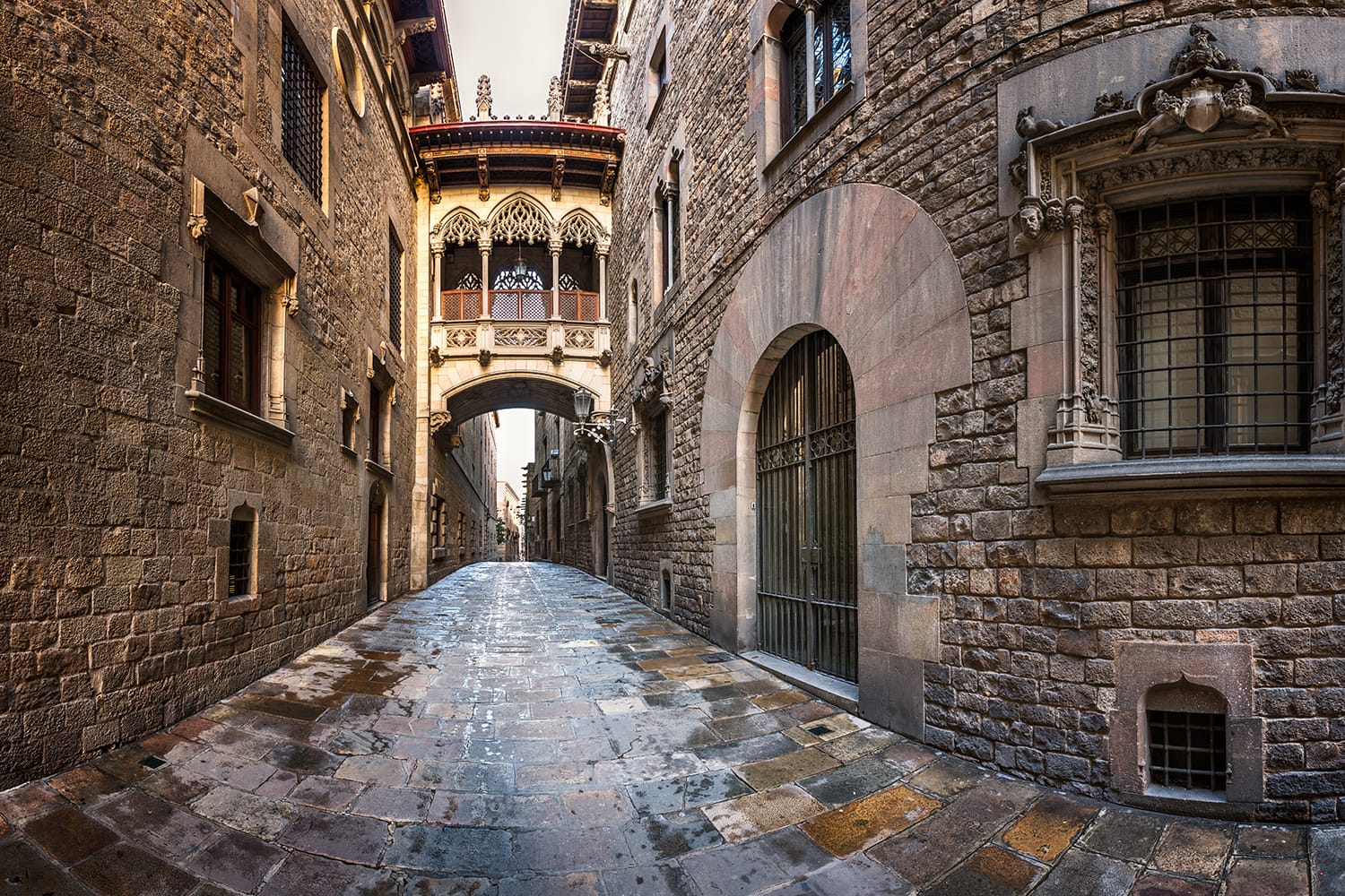 Barri Gothic Quarter and Bridge of Sighs in Barcelona, Catalonia, Spain