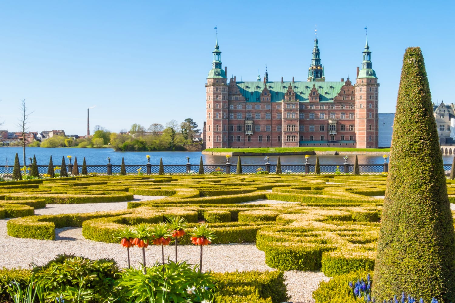 Park and Palace Frederiksborg Slot, Hillerod, Denmark