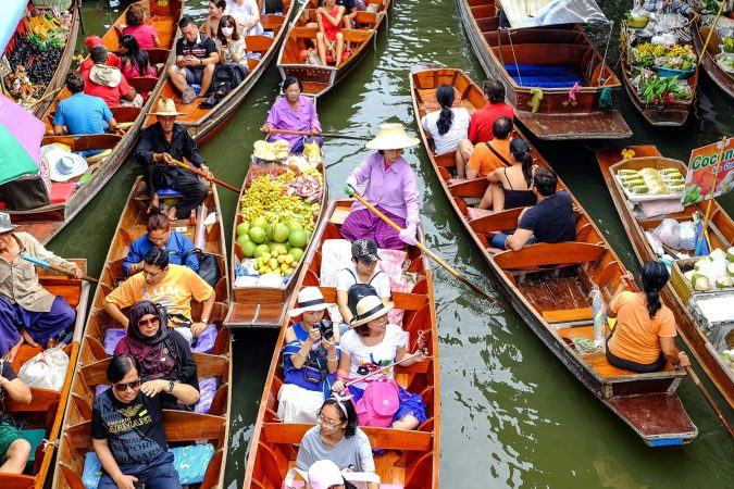 Damnoen Saduak floating market in Bangkok, Thailand