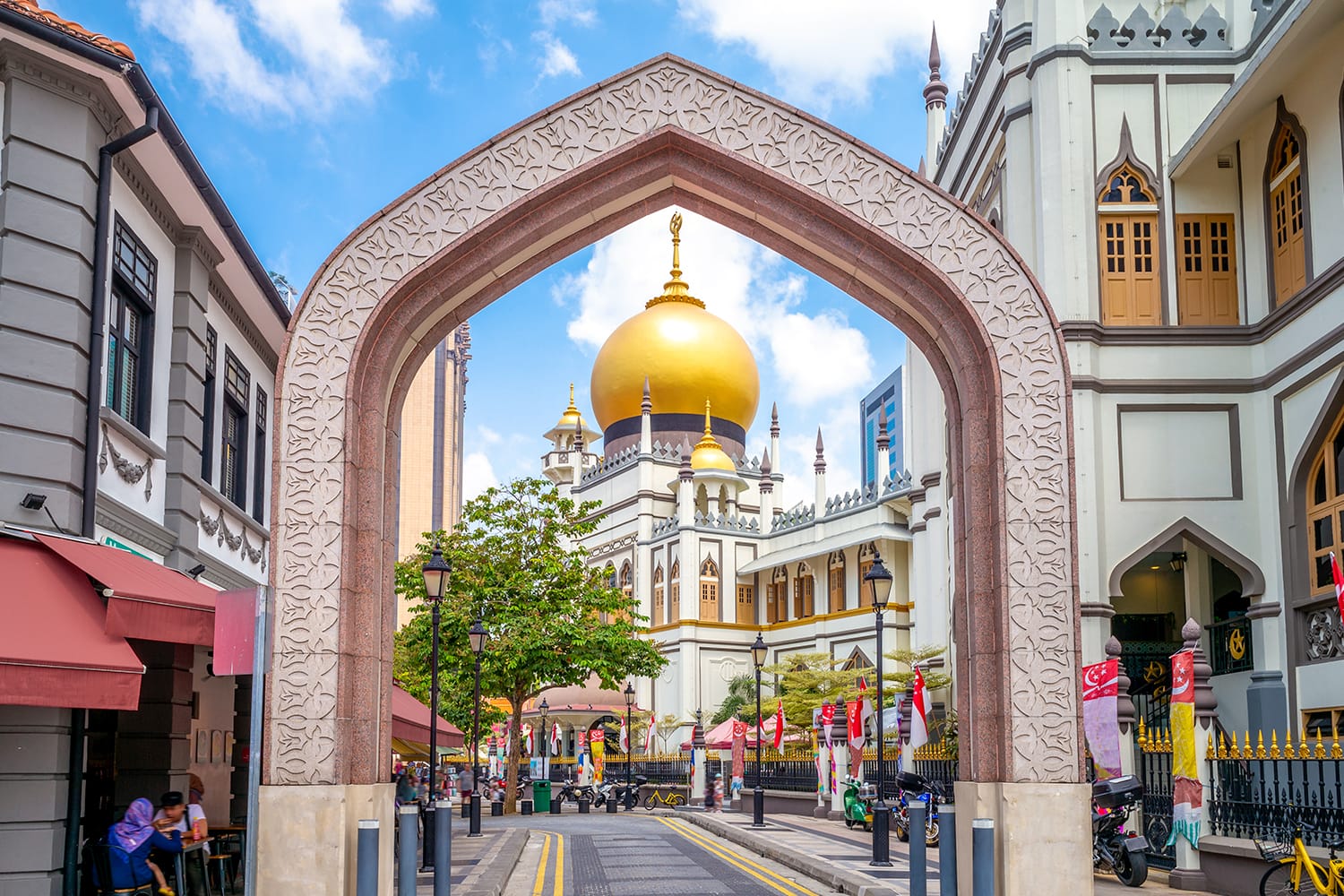 Street view of singapore with Masjid Sultan
