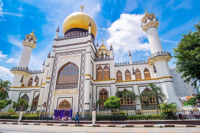 Masjid Sultan, Singapore Mosque in historic Kampong Glam with golden dome and huge prayer hall,the focal point for Singapore’s Muslim community, landmark and popular for tourist attractions