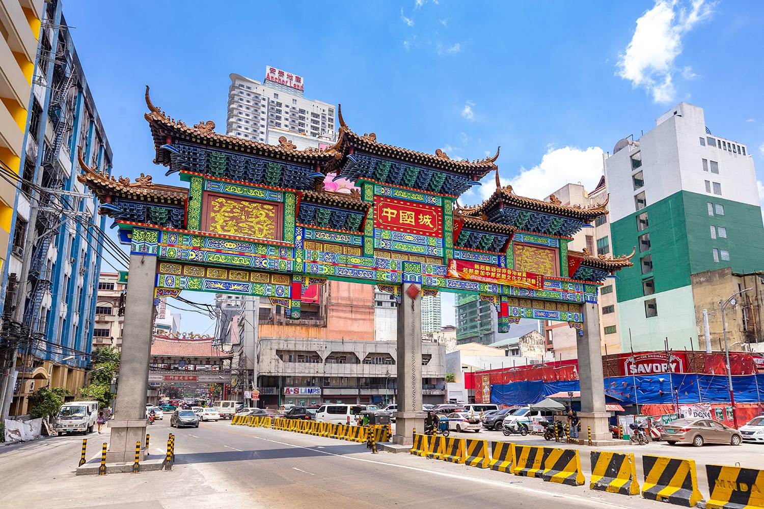 The largest chinatown arch of the world in Manila, Philippines