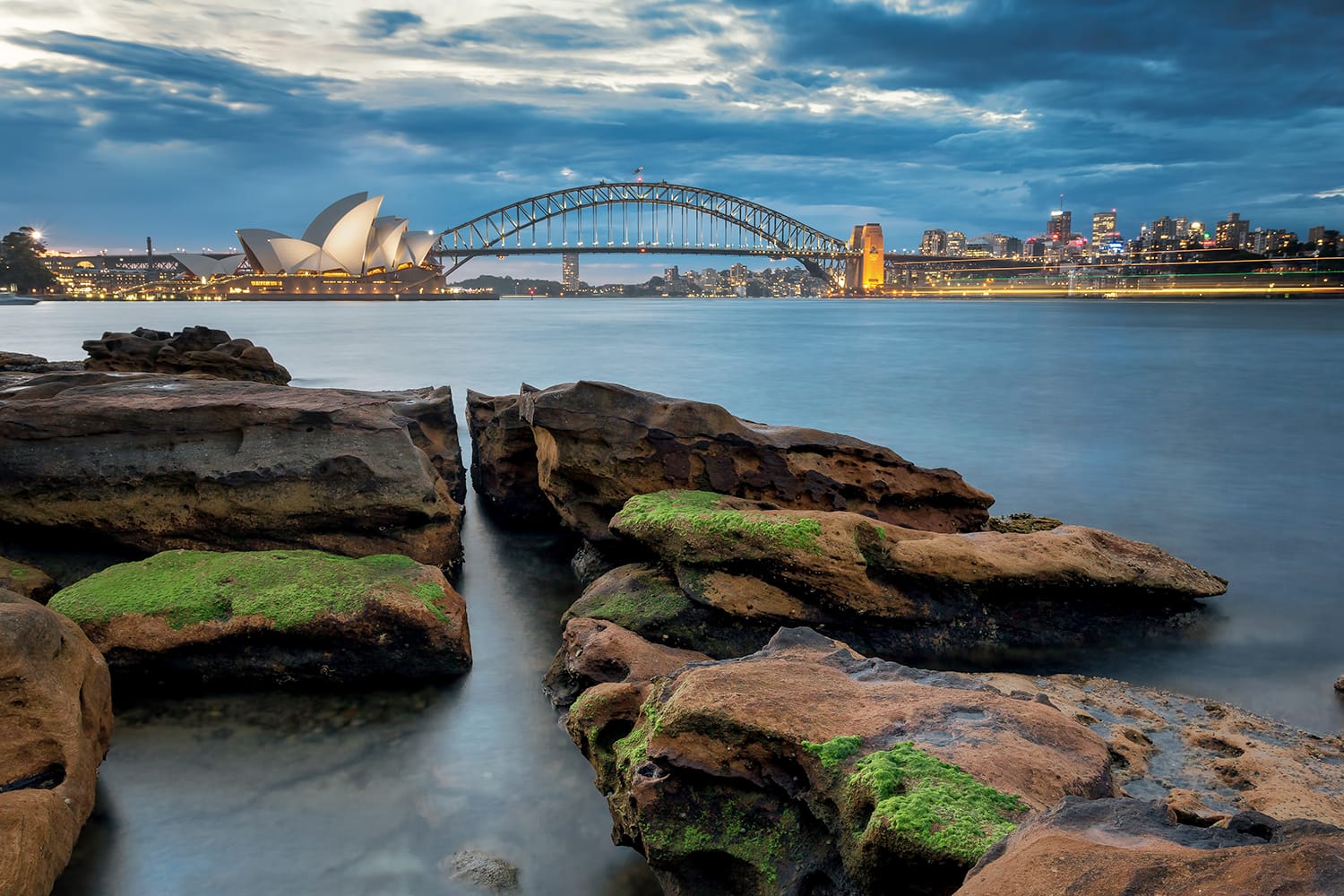Dramatic scene from Mrs Macquarie's Chair in Sydney, Australia
