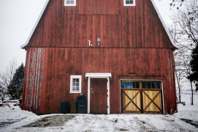 Barn House Airbnb in Iowa, USA