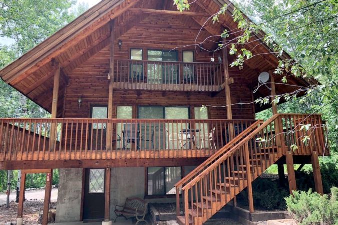 Cabin rental in Wyoming, USA