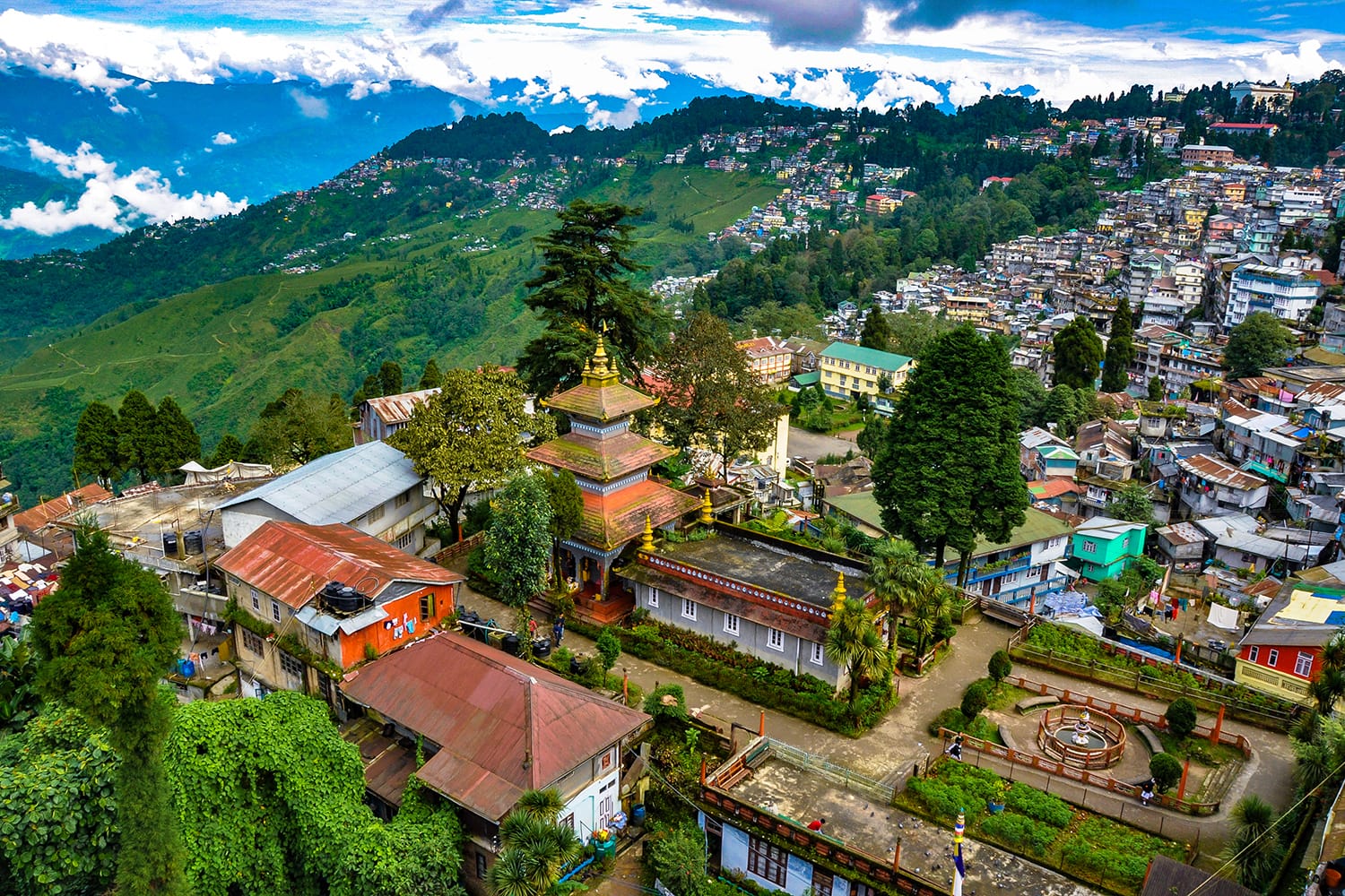 Darjeeling the queen of the hills