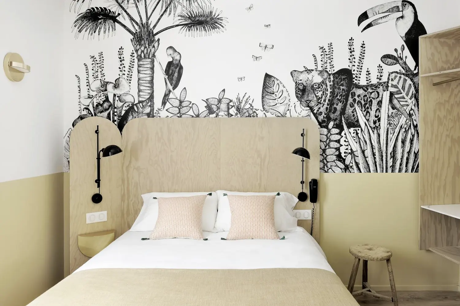 Caulaincourt Montmartre hostel in Paris
