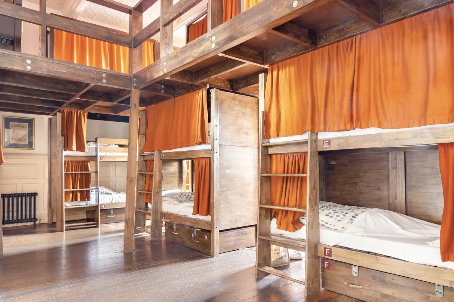 Dorm room at the Palmers Lodge in London