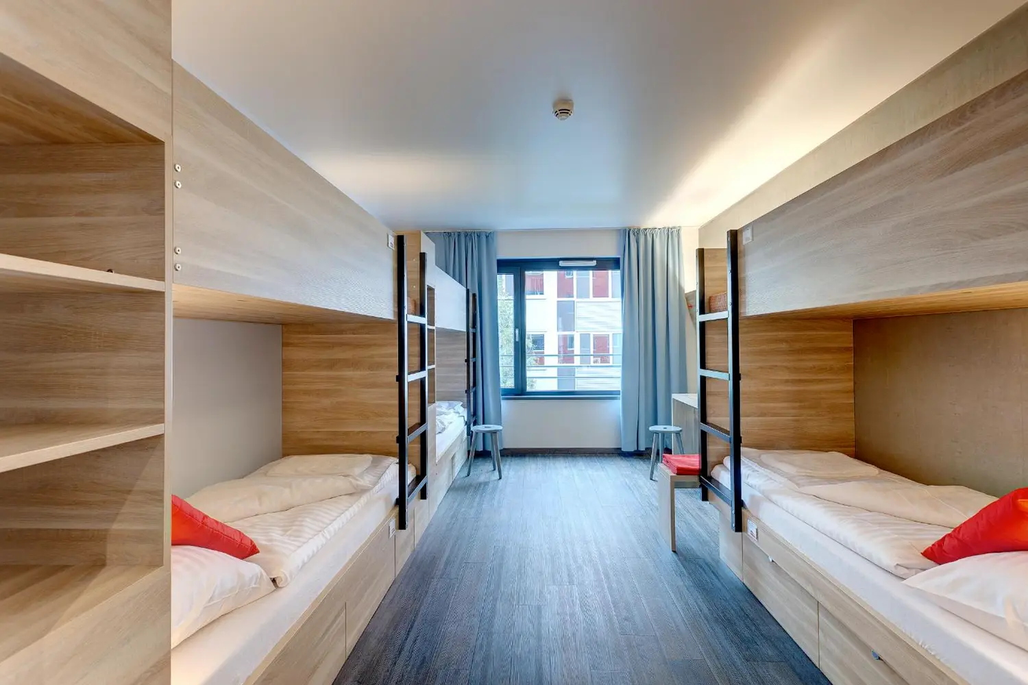 Dorm room at the MEININGER Vienna Downtown Franz