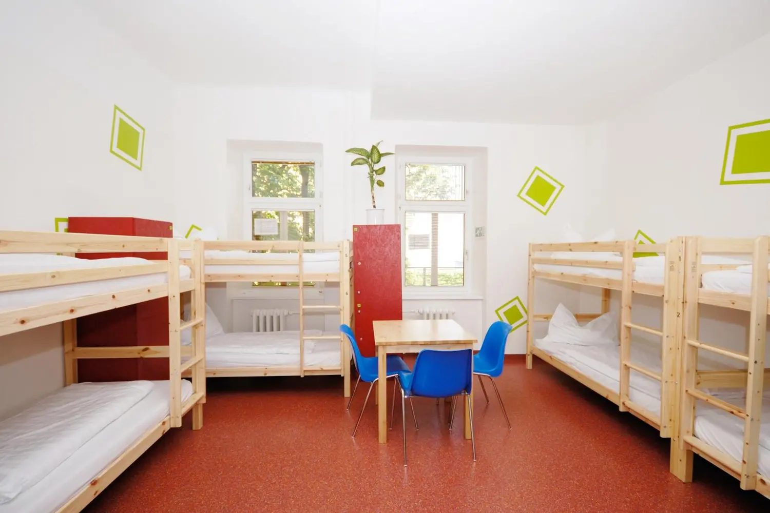 Dorm room at the Vienna Westend City Hostel