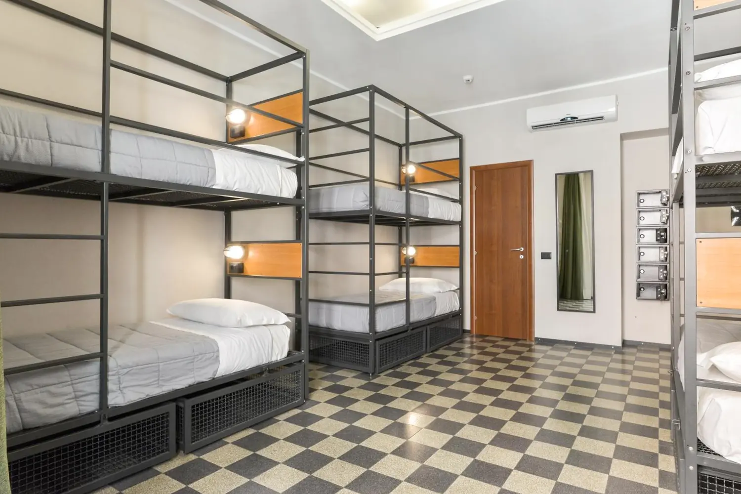 Dorm room at the YellowSquare hostel in Rome