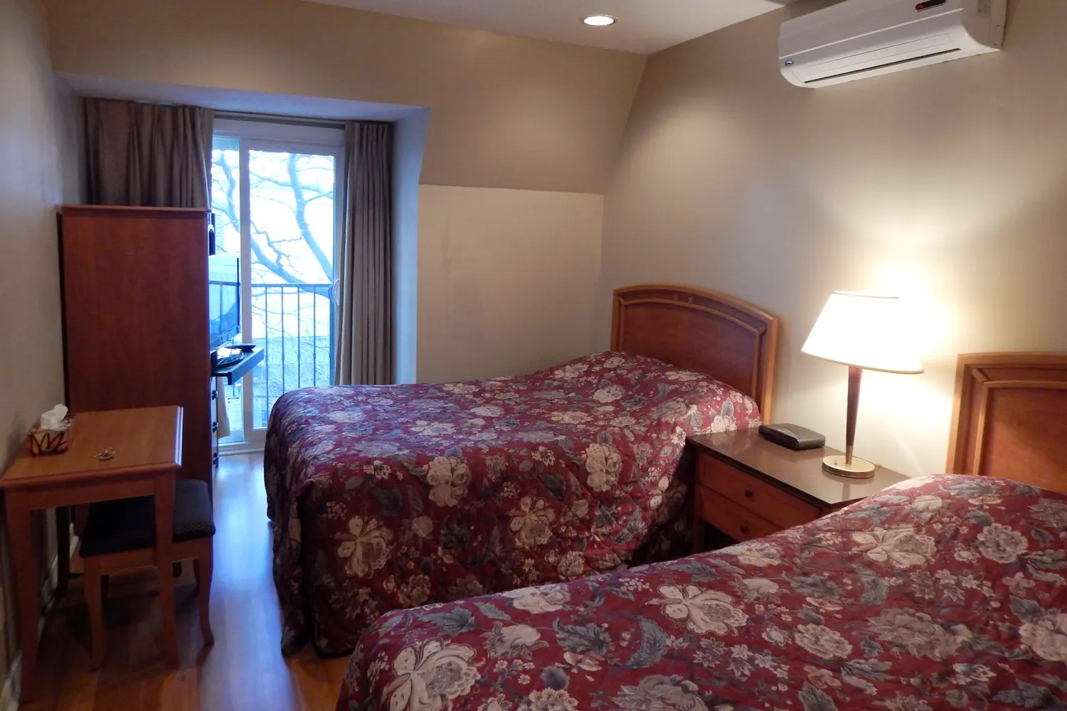 Room at the All Days Hostel in Toronto, Canada