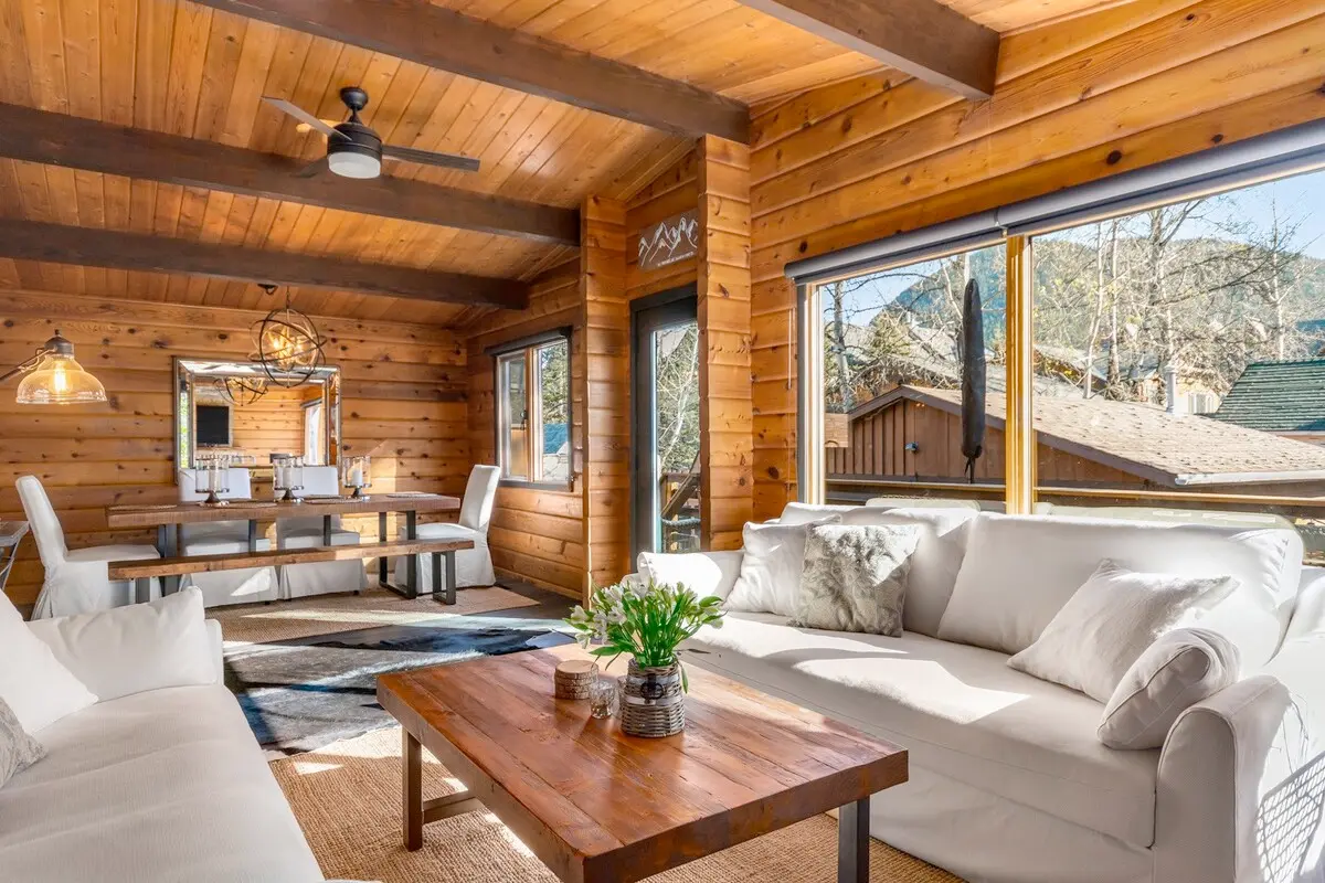 Chic Mountain Retreat