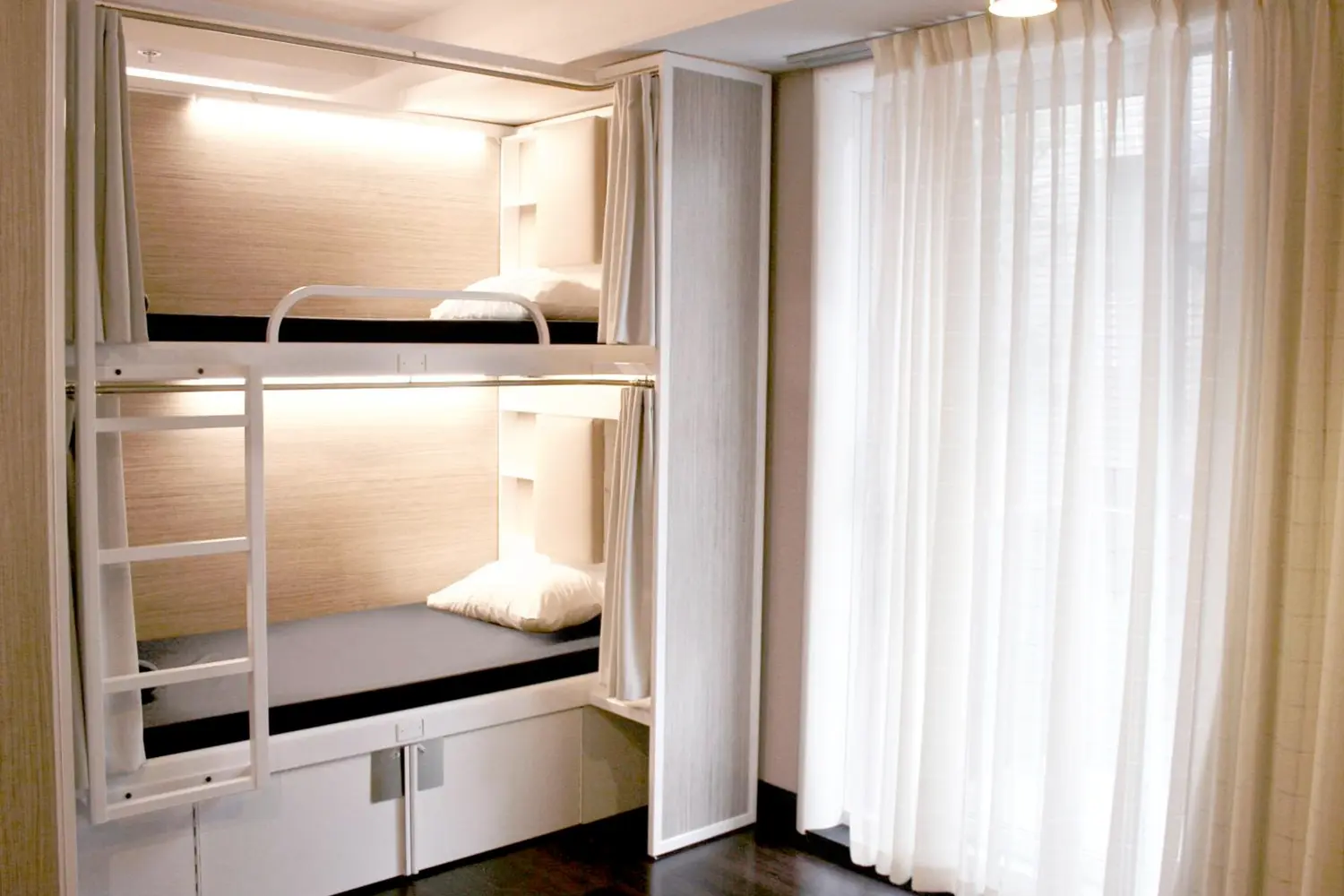 Dorm room at the M Montreal Hostel