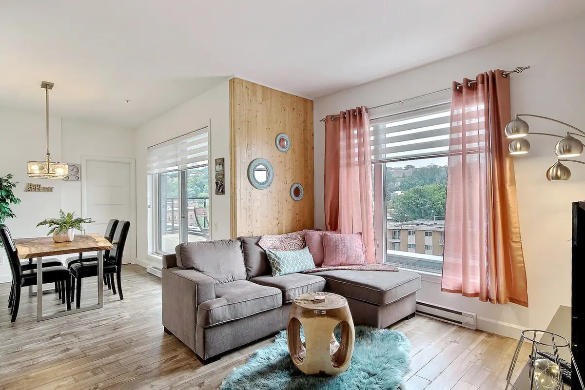 Beach Blossom Airbnb in Quebec City, Canada