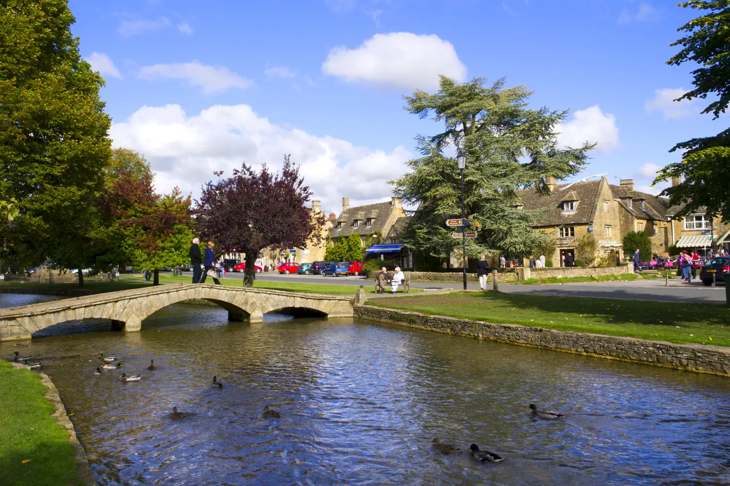 Stone bridge in Bourton-on-the-Water in the Cotswolds, UK