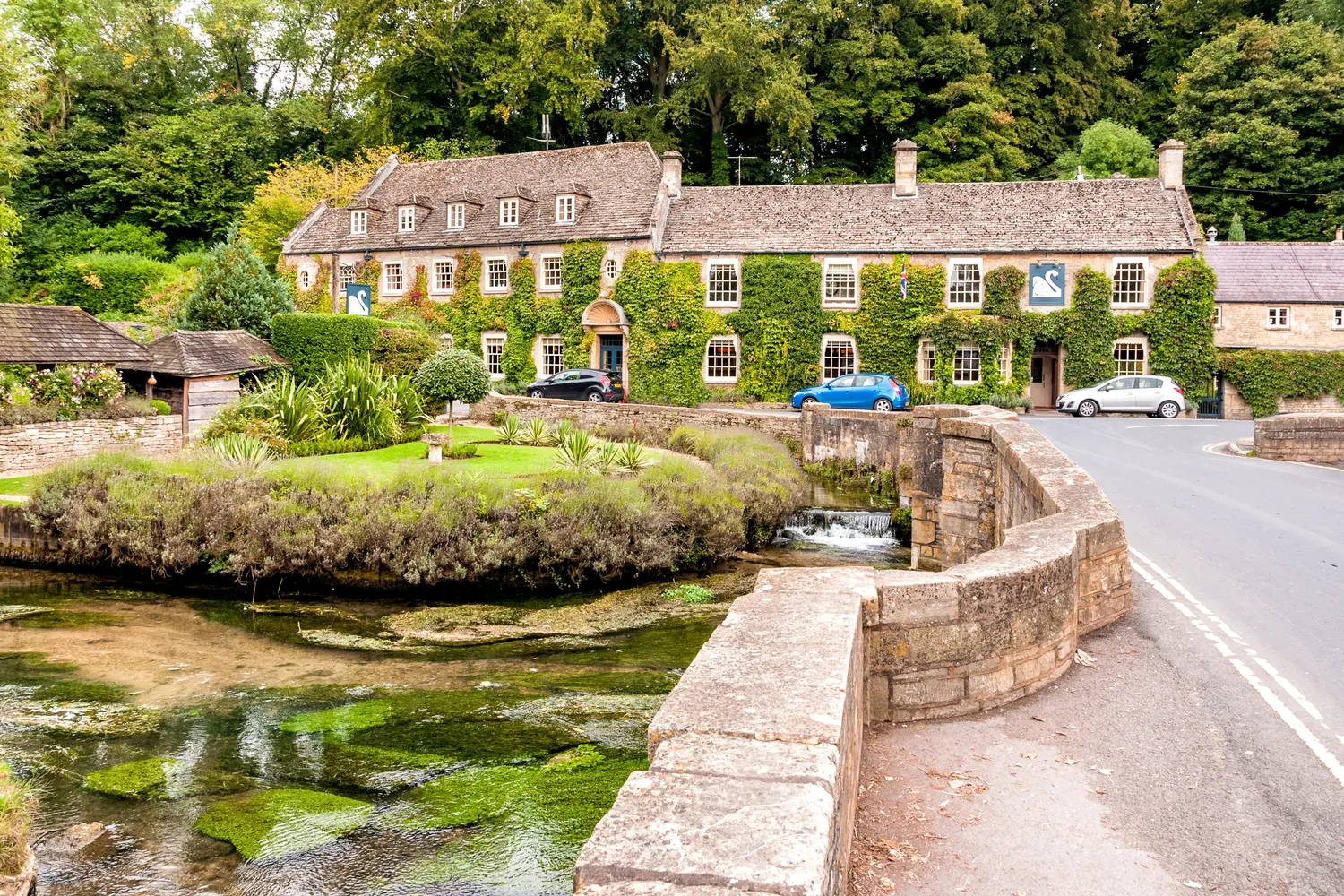 Country house hotel in the Cotswold village of Bibury