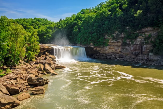 Cumberland Falls in Kentucky, USA