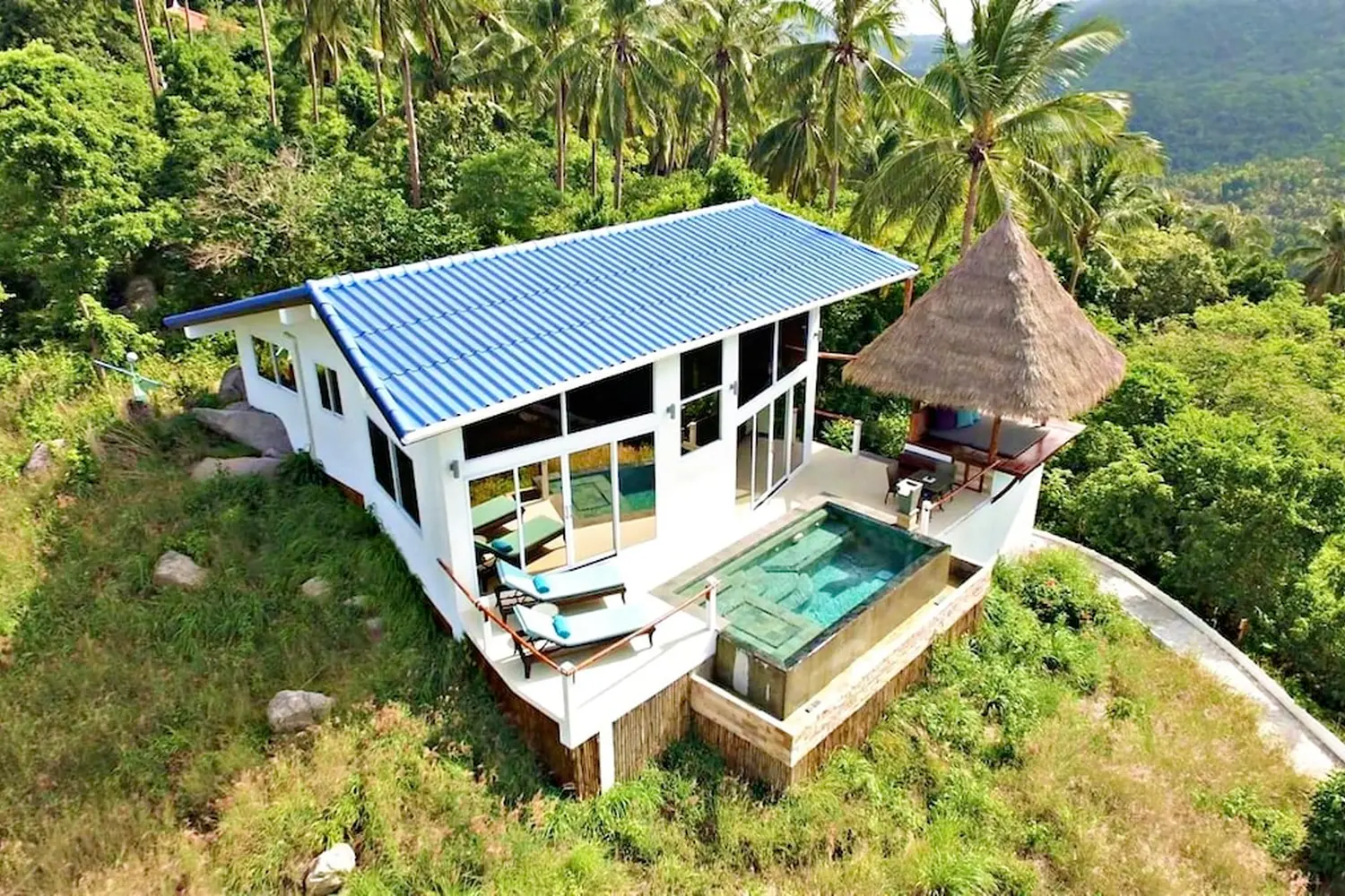 Horizon Luxury Villa With a Private Pool in Koh Tao