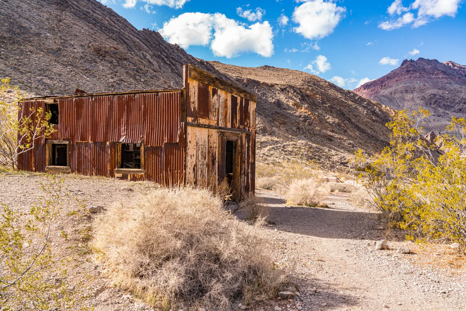 Abandoned building in the ghost town of Leadfield along Titus Canyon Road in Death Valley National Park in California, USA