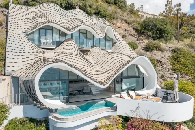 Salobreña’s Extraordinary Cliff House