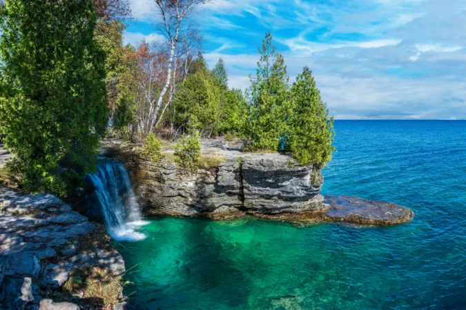 Cave Point Country Park in Wisconsin