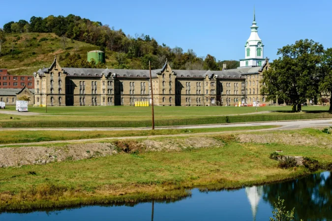 The Trans-Allegheny Lunatic Asylum, subsequently the Weston State Hospital, America’s largest cut-stone building, Weston, West Virginia, USA